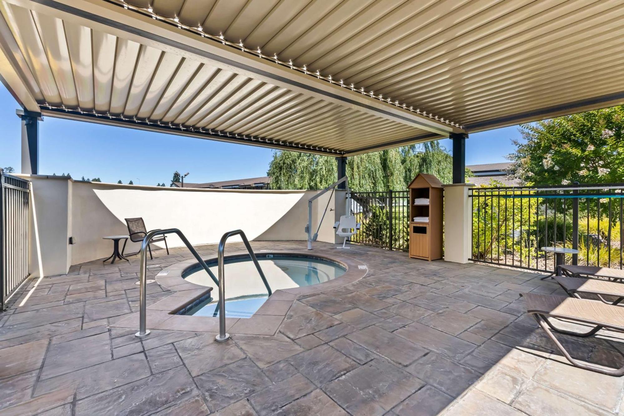 Best Western Garden Inn Santa Rosa Exterior foto